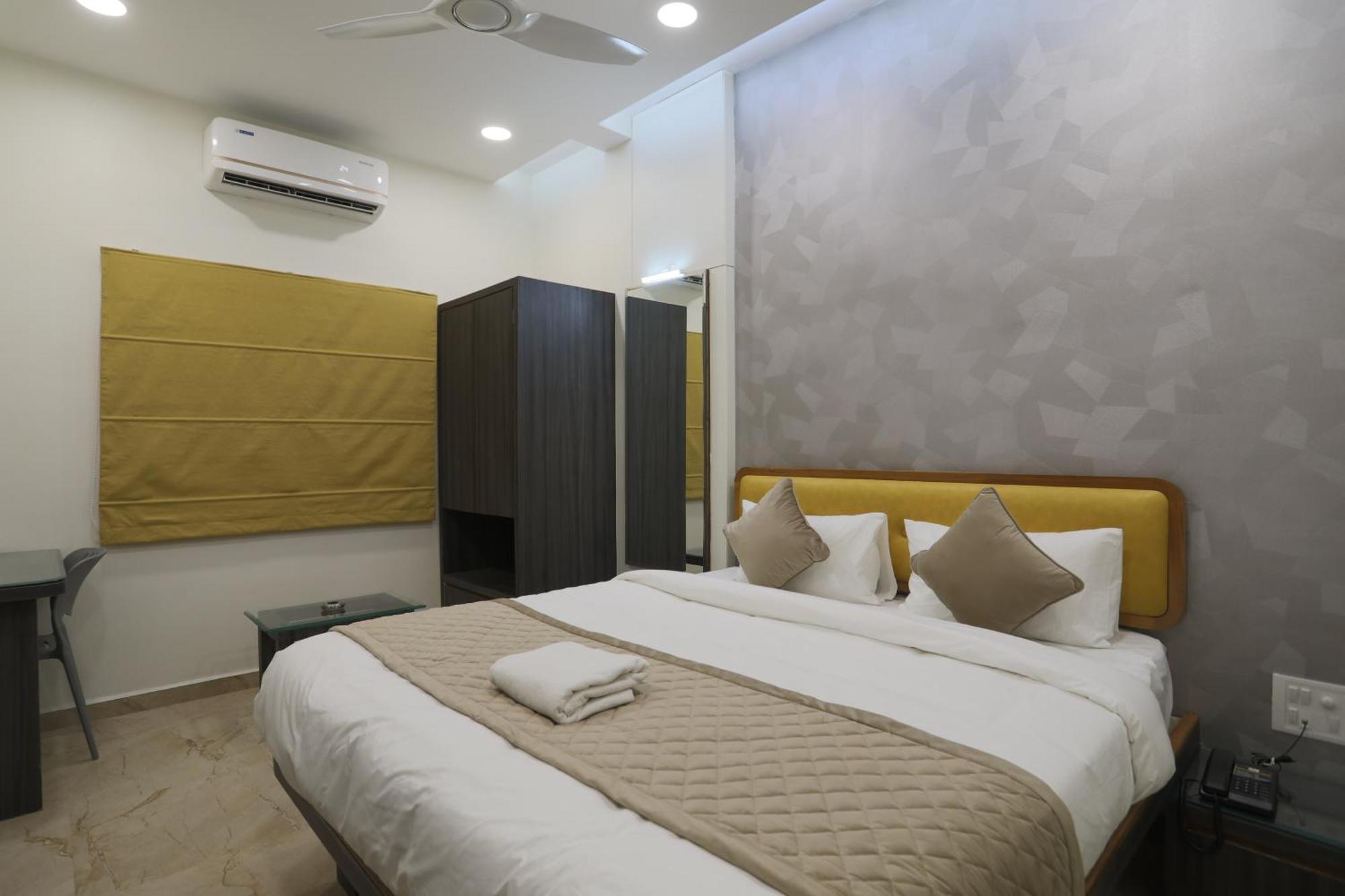 Hotel Ajinkya Palace Aurangābād Esterno foto